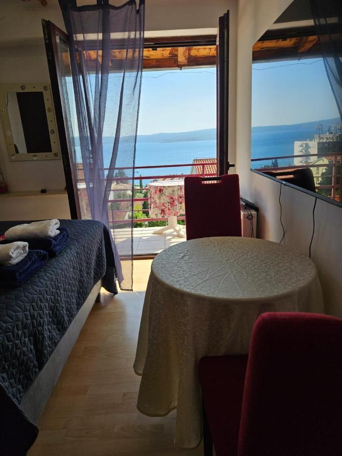 Apartments With Swimming Pool 9X4M Selce Buitenkant foto